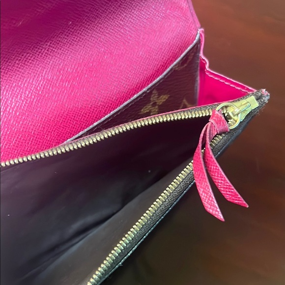 Louis Vuitton Monogram Brown Emelie Wallet - Picture 11 of 12